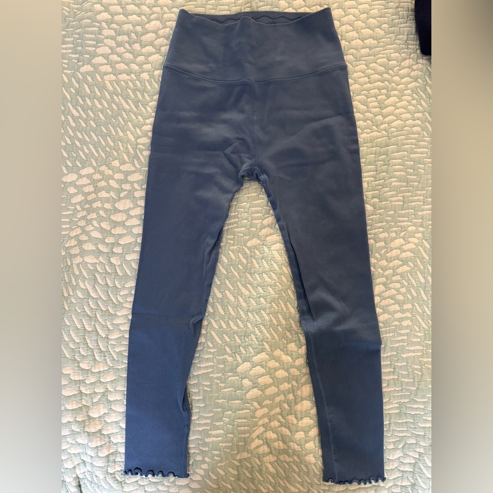 Spiritual gangster 7/8 love sculpt ruffle high rise blue legging